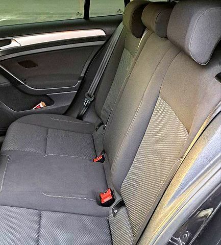 Чорний Фольксваген Гольф, об'ємом двигуна 1.6 л та пробігом 254 тис. км за 10800 $, фото 7 на Automoto.ua