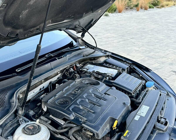 Черный Фольксваген Гольф, объемом двигателя 1.6 л и пробегом 245 тыс. км за 13500 $, фото 57 на Automoto.ua