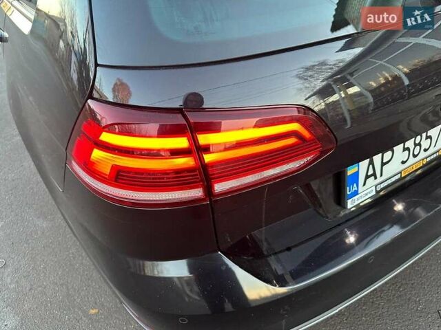 Черный Фольксваген Гольф, объемом двигателя 1.6 л и пробегом 240 тыс. км за 13200 $, фото 21 на Automoto.ua