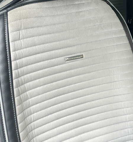 Черный Фольксваген Гольф, объемом двигателя 1.6 л и пробегом 248 тыс. км за 15800 $, фото 17 на Automoto.ua