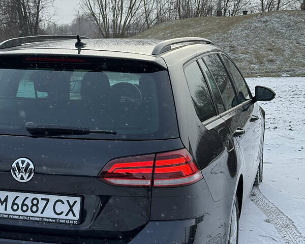 Чорний Фольксваген Гольф, об'ємом двигуна 1.6 л та пробігом 219 тис. км за 13700 $, фото 4 на Automoto.ua