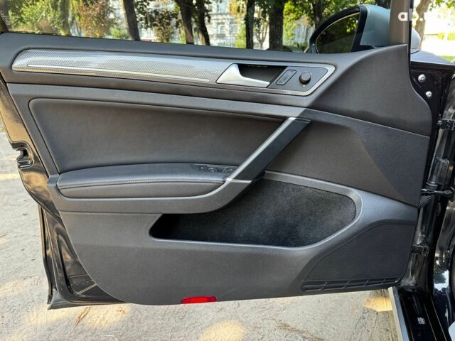 Черный Фольксваген Гольф, объемом двигателя 1.8 л и пробегом 142 тыс. км за 15690 $, фото 11 на Automoto.ua