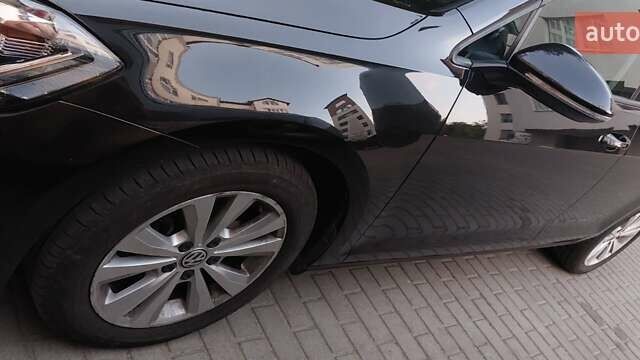 Чорний Фольксваген Гольф, об'ємом двигуна 1.6 л та пробігом 217 тис. км за 15600 $, фото 9 на Automoto.ua