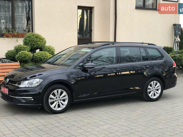 Черный Фольксваген Гольф, объемом двигателя 1.6 л и пробегом 224 тыс. км за 13650 $, фото 1 на Automoto.ua