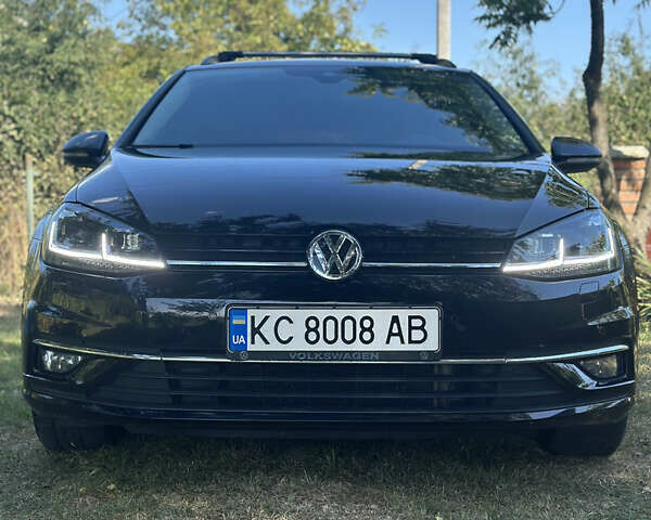 Черный Фольксваген Гольф, объемом двигателя 1.97 л и пробегом 265 тыс. км за 15000 $, фото 2 на Automoto.ua