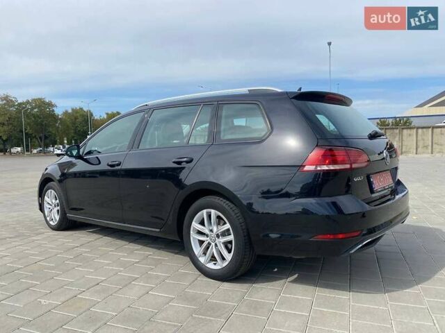 Черный Фольксваген Гольф, объемом двигателя 2 л и пробегом 205 тыс. км за 16500 $, фото 1 на Automoto.ua