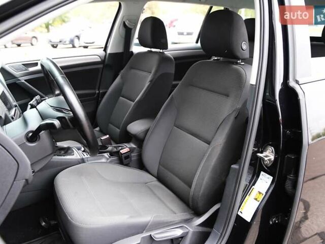 Черный Фольксваген Гольф, объемом двигателя 1.8 л и пробегом 90 тыс. км за 12900 $, фото 7 на Automoto.ua