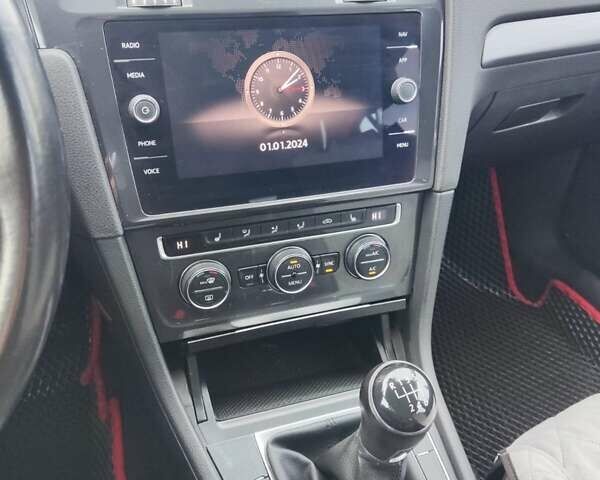 Чорний Фольксваген Гольф, об'ємом двигуна 1.97 л та пробігом 301 тис. км за 13000 $, фото 8 на Automoto.ua