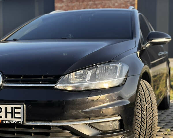 Чорний Фольксваген Гольф, об'ємом двигуна 1.6 л та пробігом 231 тис. км за 14000 $, фото 9 на Automoto.ua