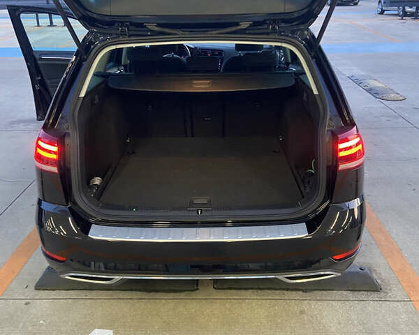 Чорний Фольксваген Гольф, об'ємом двигуна 1.97 л та пробігом 203 тис. км за 13000 $, фото 6 на Automoto.ua