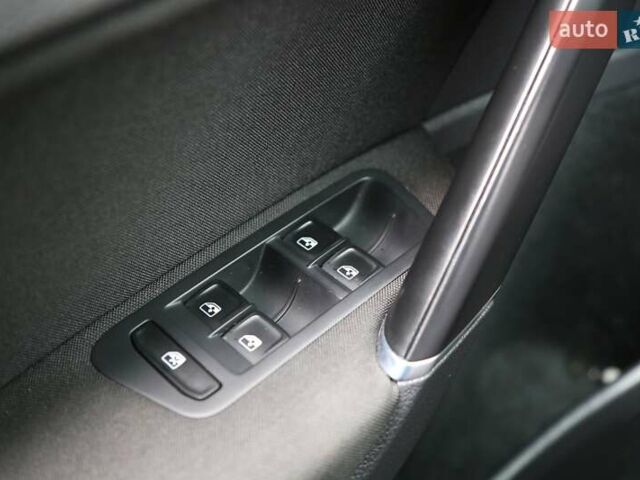 Черный Фольксваген Гольф, объемом двигателя 1.8 л и пробегом 90 тыс. км за 12900 $, фото 19 на Automoto.ua