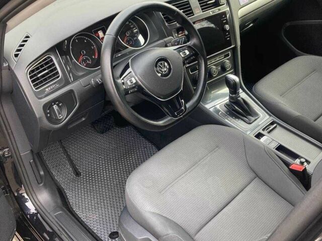 Черный Фольксваген Гольф, объемом двигателя 1.6 л и пробегом 192 тыс. км за 12000 $, фото 7 на Automoto.ua