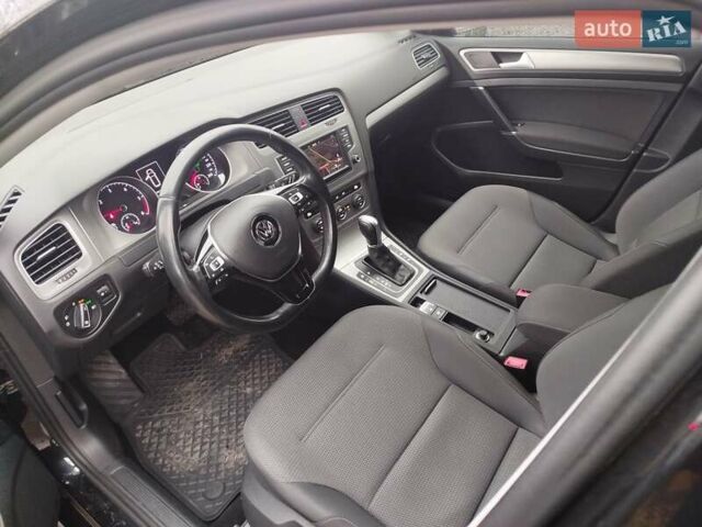 Черный Фольксваген Гольф, объемом двигателя 1.6 л и пробегом 245 тыс. км за 11555 $, фото 6 на Automoto.ua
