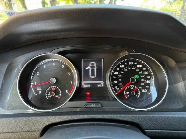 Черный Фольксваген Гольф, объемом двигателя 1.8 л и пробегом 142 тыс. км за 15690 $, фото 14 на Automoto.ua