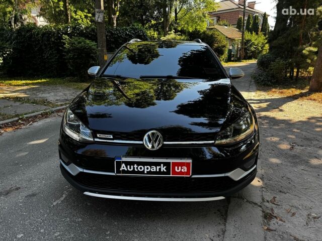 Черный Фольксваген Гольф, объемом двигателя 1.8 л и пробегом 142 тыс. км за 15690 $, фото 1 на Automoto.ua