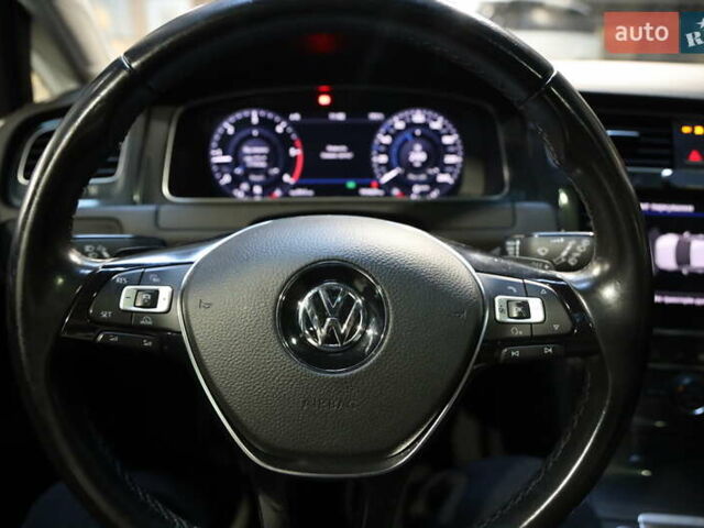 Чорний Фольксваген Гольф, об'ємом двигуна 1.6 л та пробігом 194 тис. км за 14800 $, фото 13 на Automoto.ua