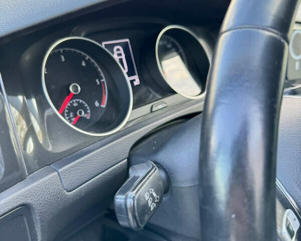 Черный Фольксваген Гольф, объемом двигателя 1.6 л и пробегом 245 тыс. км за 13500 $, фото 34 на Automoto.ua