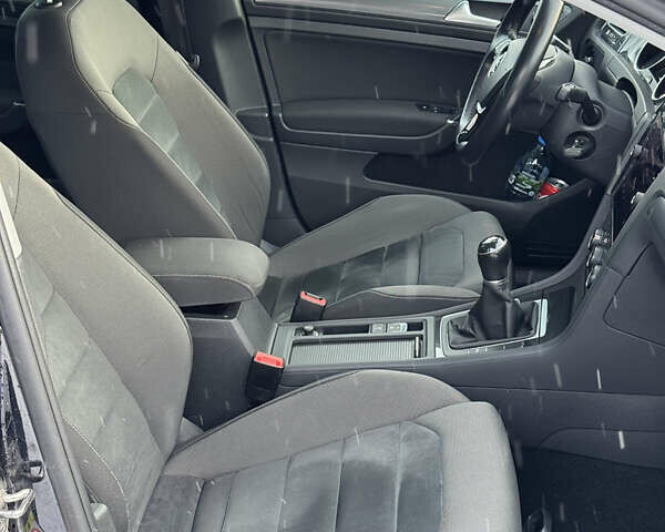 Чорний Фольксваген Гольф, об'ємом двигуна 1.6 л та пробігом 219 тис. км за 13700 $, фото 9 на Automoto.ua