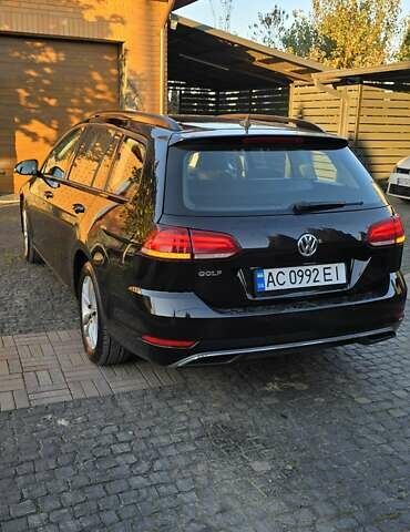 Черный Фольксваген Гольф, объемом двигателя 1.6 л и пробегом 251 тыс. км за 13500 $, фото 4 на Automoto.ua