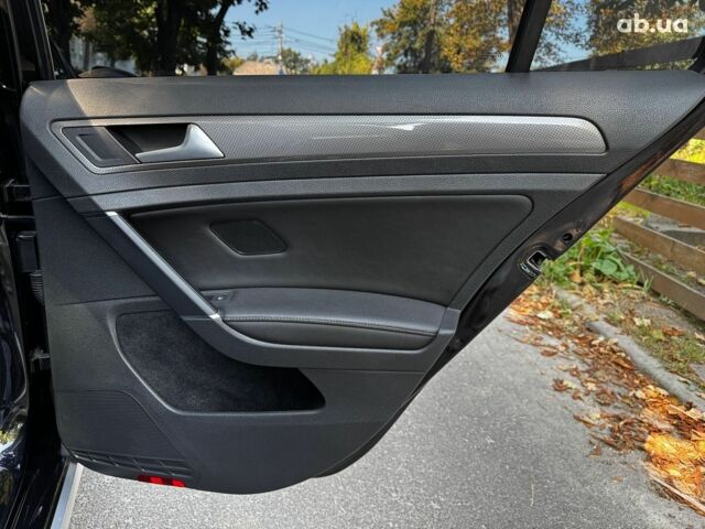 Черный Фольксваген Гольф, объемом двигателя 1.8 л и пробегом 142 тыс. км за 15690 $, фото 26 на Automoto.ua