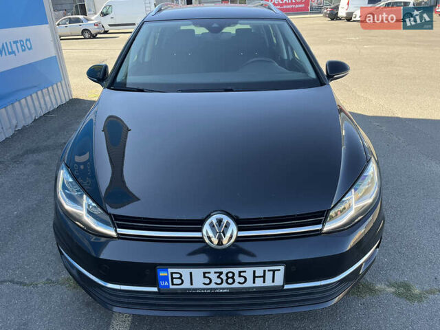 Черный Фольксваген Гольф, объемом двигателя 1.6 л и пробегом 224 тыс. км за 13000 $, фото 5 на Automoto.ua