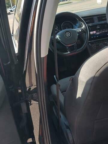 Чорний Фольксваген Гольф, об'ємом двигуна 1.6 л та пробігом 217 тис. км за 15600 $, фото 21 на Automoto.ua