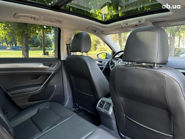 Черный Фольксваген Гольф, объемом двигателя 1.8 л и пробегом 142 тыс. км за 15690 $, фото 27 на Automoto.ua