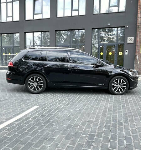 Черный Фольксваген Гольф, объемом двигателя 1.6 л и пробегом 248 тыс. км за 15800 $, фото 5 на Automoto.ua