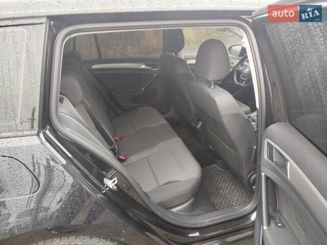 Черный Фольксваген Гольф, объемом двигателя 1.6 л и пробегом 245 тыс. км за 11555 $, фото 4 на Automoto.ua