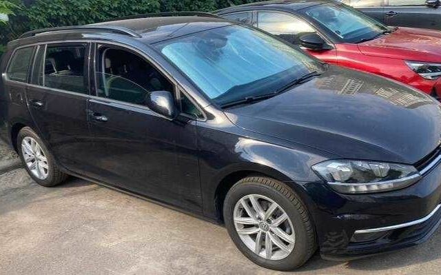 Черный Фольксваген Гольф, объемом двигателя 1.6 л и пробегом 192 тыс. км за 12000 $, фото 16 на Automoto.ua