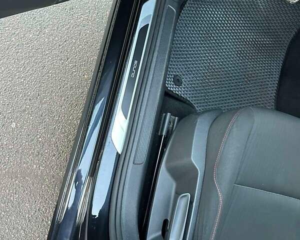 Черный Фольксваген Гольф, объемом двигателя 1.6 л и пробегом 240 тыс. км за 13200 $, фото 12 на Automoto.ua