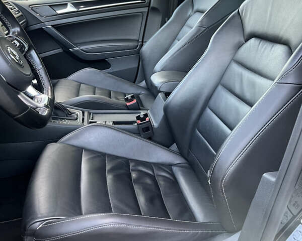 Черный Фольксваген Гольф, объемом двигателя 2 л и пробегом 260 тыс. км за 14900 $, фото 18 на Automoto.ua