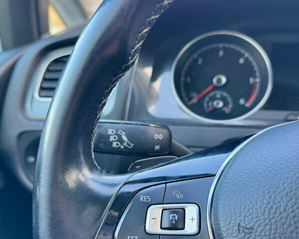 Черный Фольксваген Гольф, объемом двигателя 1.6 л и пробегом 245 тыс. км за 13500 $, фото 36 на Automoto.ua