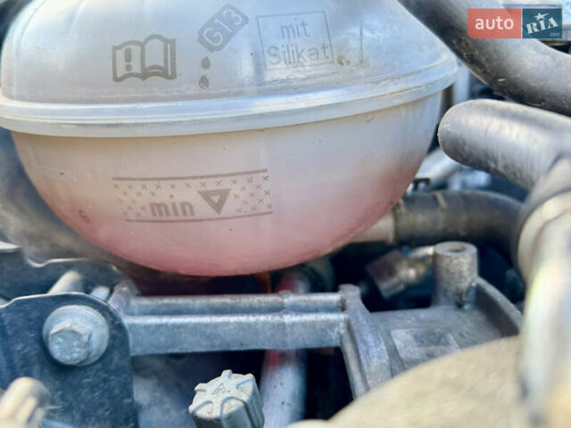 Черный Фольксваген Гольф, объемом двигателя 1.6 л и пробегом 245 тыс. км за 13500 $, фото 59 на Automoto.ua