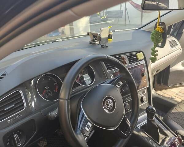 Чорний Фольксваген Гольф, об'ємом двигуна 1.6 л та пробігом 200 тис. км за 12200 $, фото 1 на Automoto.ua