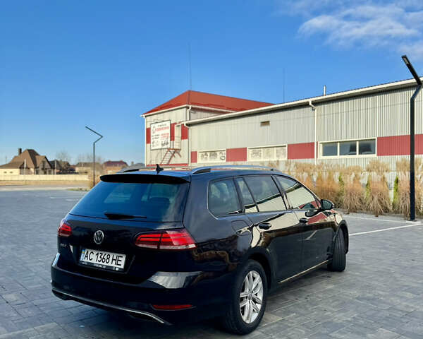 Черный Фольксваген Гольф, объемом двигателя 1.6 л и пробегом 245 тыс. км за 13500 $, фото 12 на Automoto.ua