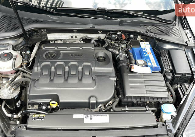 Черный Фольксваген Гольф, объемом двигателя 1.6 л и пробегом 248 тыс. км за 15800 $, фото 9 на Automoto.ua