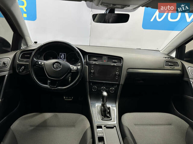 Черный Фольксваген Гольф, объемом двигателя 1.6 л и пробегом 262 тыс. км за 11390 $, фото 12 на Automoto.ua