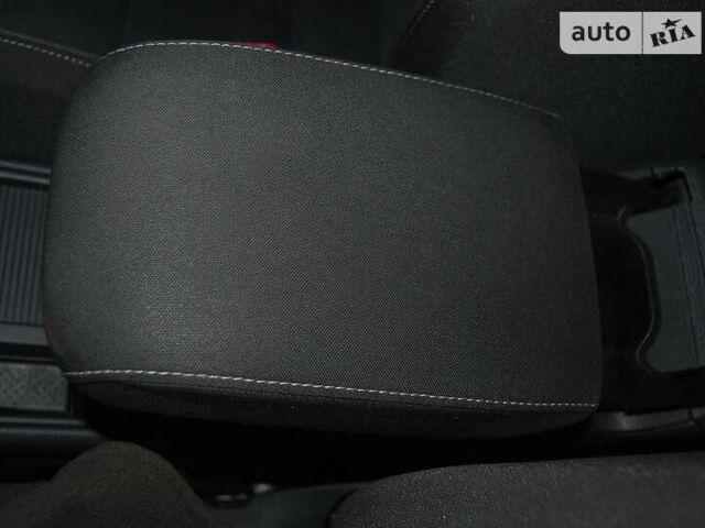 Черный Фольксваген Гольф, объемом двигателя 2 л и пробегом 270 тыс. км за 11850 $, фото 102 на Automoto.ua