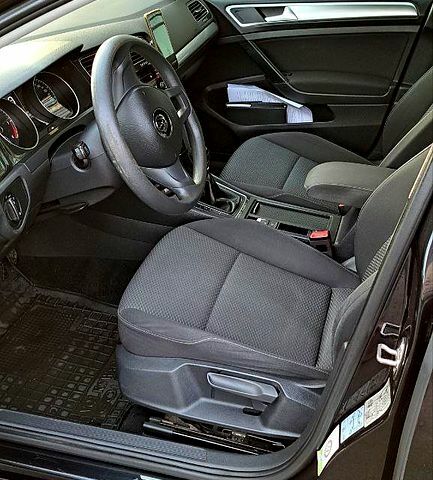 Чорний Фольксваген Гольф, об'ємом двигуна 1.6 л та пробігом 254 тис. км за 10800 $, фото 3 на Automoto.ua