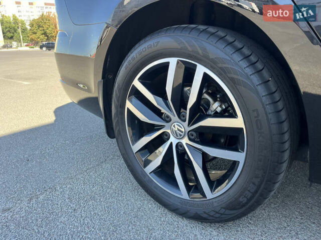 Черный Фольксваген Гольф, объемом двигателя 1.6 л и пробегом 224 тыс. км за 13000 $, фото 36 на Automoto.ua
