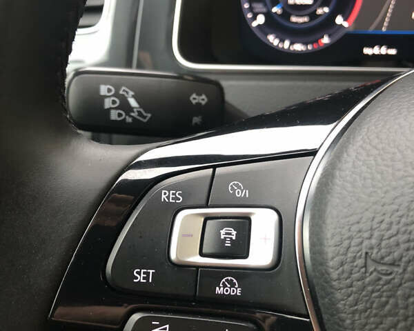 Черный Фольксваген Гольф, объемом двигателя 1.6 л и пробегом 224 тыс. км за 13650 $, фото 34 на Automoto.ua