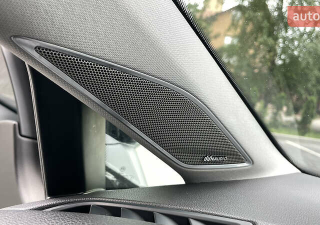 Черный Фольксваген Гольф, объемом двигателя 1.6 л и пробегом 248 тыс. км за 15800 $, фото 26 на Automoto.ua