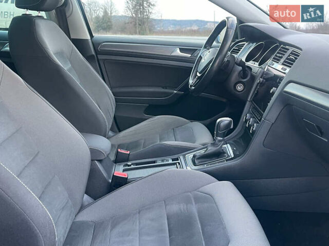 Чорний Фольксваген Гольф, об'ємом двигуна 1.6 л та пробігом 280 тис. км за 12500 $, фото 12 на Automoto.ua