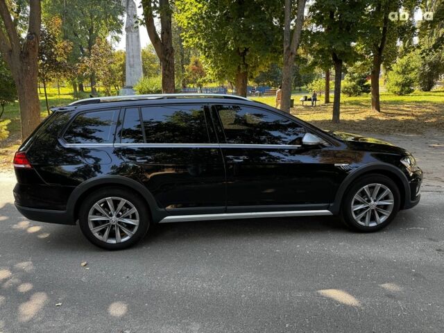 Черный Фольксваген Гольф, объемом двигателя 1.8 л и пробегом 142 тыс. км за 15690 $, фото 5 на Automoto.ua