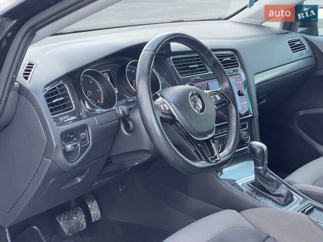 Чорний Фольксваген Гольф, об'ємом двигуна 1.6 л та пробігом 280 тис. км за 12500 $, фото 9 на Automoto.ua