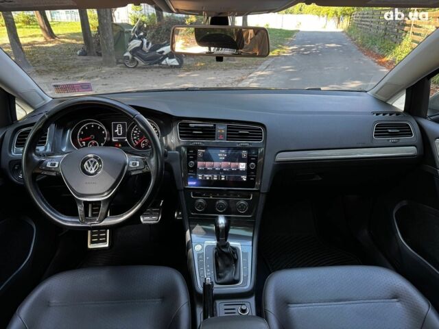 Черный Фольксваген Гольф, объемом двигателя 1.8 л и пробегом 142 тыс. км за 15690 $, фото 24 на Automoto.ua