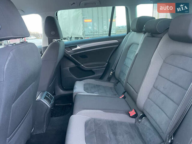 Чорний Фольксваген Гольф, об'ємом двигуна 1.6 л та пробігом 280 тис. км за 12500 $, фото 13 на Automoto.ua