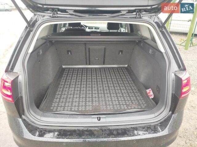 Черный Фольксваген Гольф, объемом двигателя 1.6 л и пробегом 245 тыс. км за 11555 $, фото 5 на Automoto.ua