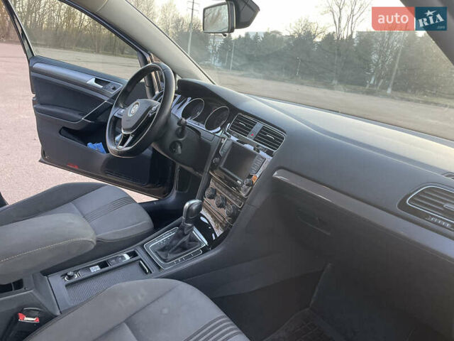 Черный Фольксваген Гольф, объемом двигателя 1.6 л и пробегом 208 тыс. км за 13500 $, фото 9 на Automoto.ua